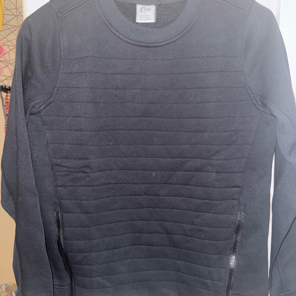 ZYIA Men's Charcoal Crewneck Sweater